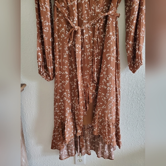 In-Loom Women's Floral Ruffle Wrap around  Midi Dress Size Large - Picture 11 of 13